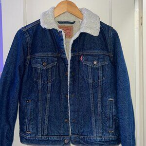 Levi's Sherpa Trucker Jacket | Size Medium